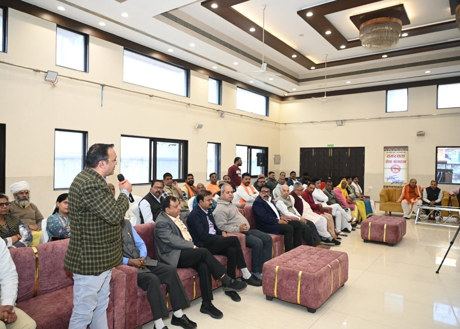 ।। परम पूज्य जगदगुरु रामानंदाचार्य  स्वामी रामभद्राचार्य जी के पावन आगमन पर संस्कारधानी में होगी भव्य, दिव्य श्रीरामकथा।।  - Photo 14